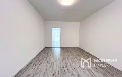 Na predaj priestranný 4-izbový byt v Trenčíne