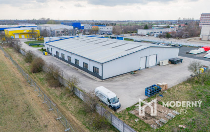 Na predaj priemyselný objekt s investičným potenciálom v Senci