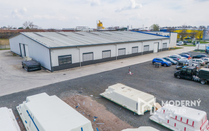 Na predaj priemyselný objekt s investičným potenciálom v Senci