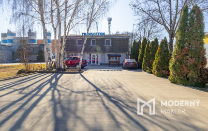 Na prenájom priestranná kancelária s parkovaním v Šamoríne