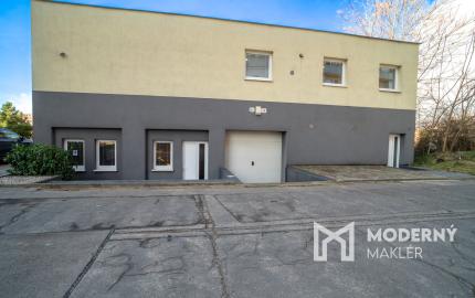 Na predaj dvojpodlažný rodinný dom s polyfunkciou v Trnave