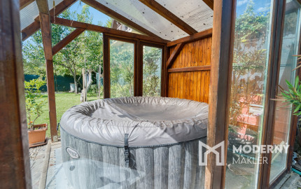 Na predaj celoročný záhradný dom v Čachticiach