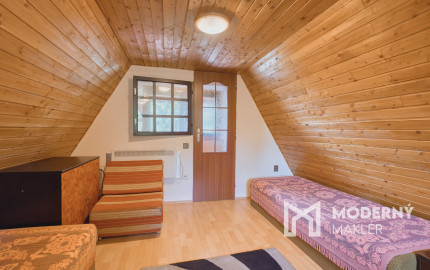 Na predaj celoročný záhradný dom v Čachticiach