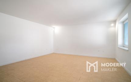 Na predaj dvojpodlažný rodinný dom s polyfunkciou v Trnave