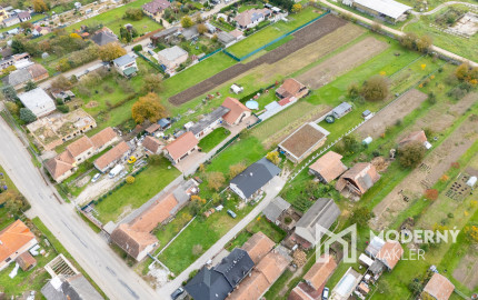 Na predaj rodinný dom so slnečným pozemkom-Veľké Chlievany