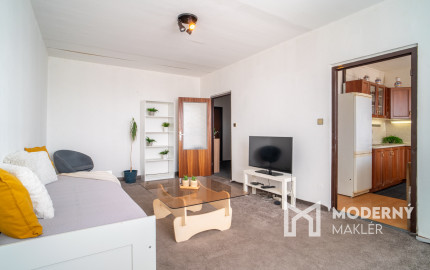 REZERVOVANÉ: Na predaj čiastočne zariadený 3-izbový byt na ulici Martina Rázusa v Malackách