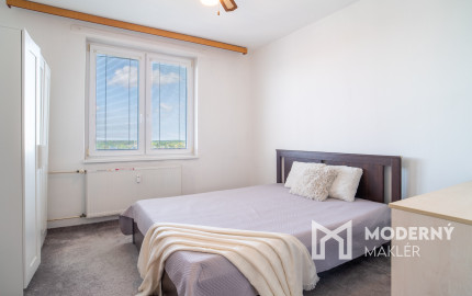 REZERVOVANÉ: Na predaj čiastočne zariadený 3-izbový byt na ulici Martina Rázusa v Malackách