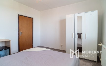 REZERVOVANÉ: Na predaj čiastočne zariadený 3-izbový byt na ulici Martina Rázusa v Malackách