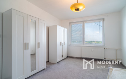 REZERVOVANÉ: Na predaj čiastočne zariadený 3-izbový byt na ulici Martina Rázusa v Malackách