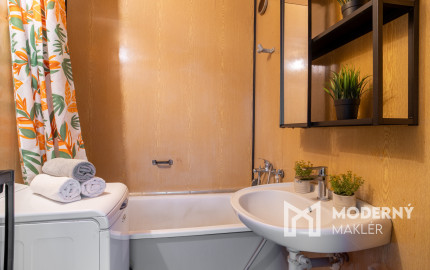 REZERVOVANÉ: Na predaj čiastočne zariadený 3-izbový byt na ulici Martina Rázusa v Malackách