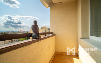 REZERVOVANÉ: Na predaj čiastočne zariadený 3-izbový byt na ulici Martina Rázusa v Malackách