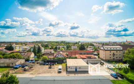 REZERVOVANÉ: Na predaj čiastočne zariadený 3-izbový byt na ulici Martina Rázusa v Malackách