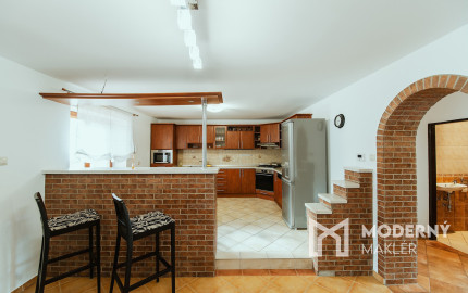 Na prenájom štýlový 4-izbový rodinný dom v Trenčíne