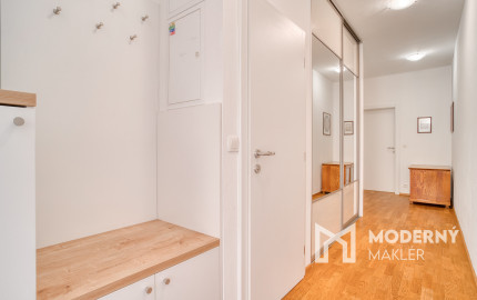 Na prenájom neštandardný 3-izbový byt Bratislava-Líščie Nivy