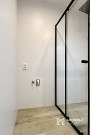 Na prenájom kompletne prerobený 2-izbový byt v Sučanoch