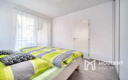 Na predaj moderný 3-izbový byt vo výbornej lokalite Serede