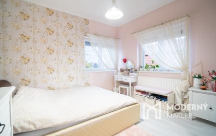 Na predaj rodinná vila v maďarskej obci Gyenesdiás