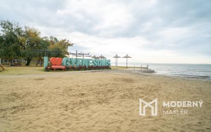 Na predaj rodinná vila v maďarskej obci Gyenesdiás