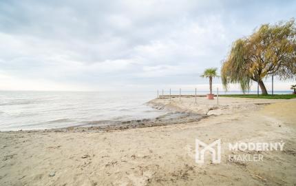 Na predaj rodinná vila v maďarskej obci Gyenesdiás