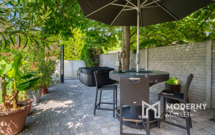 Na predaj rodinný dom s bazénom a saunou v Rohovciach