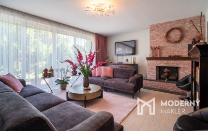 Na predaj rodinný dom s bazénom a saunou v Rohovciach