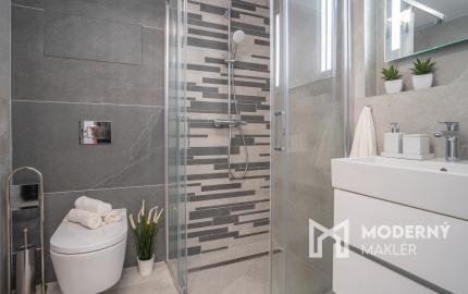 Na prenájom exkluzívny 2-izbový byt so šatníkom a panoramatickým výhľadom v projekte SKYPARK, Továrenská ulica