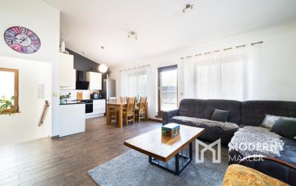 REZERVOVANÉ - Na predaj dom vhodný na podnikanie v Bzinciach pod Javorinou