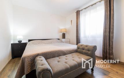 REZERVOVANÉ - Na predaj dom vhodný na podnikanie v Bzinciach pod Javorinou