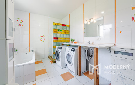 Na predaj rodinný dom s bazénom v Trnávke