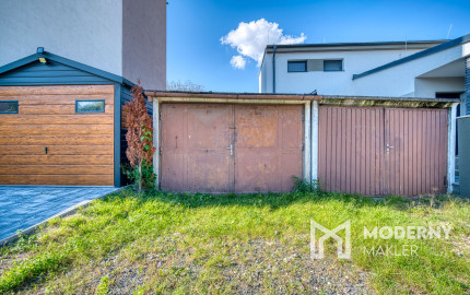 REZERVOVANÉ: Na predaj 2-izbový byt vo Veľkých Levároch