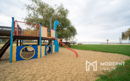 Na predaj stavebné pozemky na Balatone-Építési telek eladó.