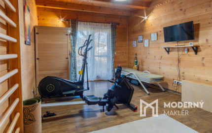 Na predaj dom snov–rodinné sídlo s jazierkom na kúpanie a panoramatickým výhľadom na Vysoké Tatry