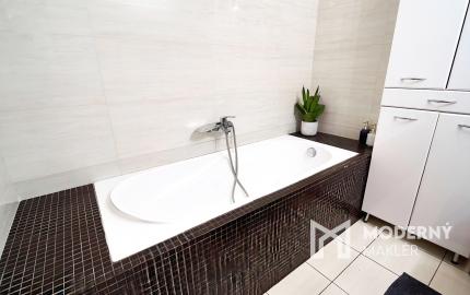 Na predaj priestranný 2-izbový byt v Novom Meste nad Váhom