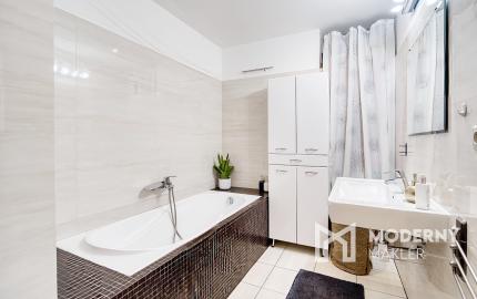 Na predaj priestranný 2-izbový byt v Novom Meste nad Váhom