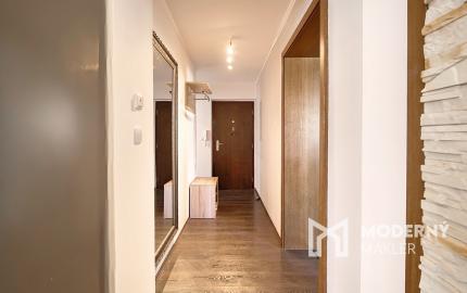 Na predaj priestranný 2-izbový byt v Novom Meste nad Váhom