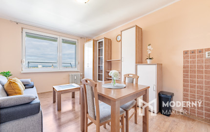 Na predaj čiastočne zariadená garsónka v Seredi