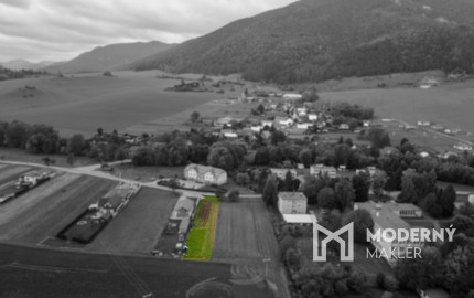 REZERVOVANÉ:Na predaj slnečný pozemok v Kvačanoch