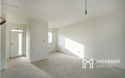 Na predaj rekreačná chata s pozemkom v obci Blahová