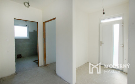 Na predaj rekreačná chata s pozemkom v obci Blahová