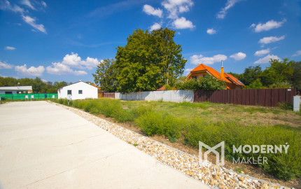 Na predaj rekreačná chata s pozemkom v obci Blahová