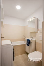 REZERVOVANÉ: Na prenájom 1-izbový byt v centre Šamorína