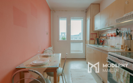 Na predaj priestranný 3-izbový byt v Čadci