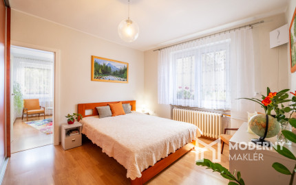 REZERVOVANÉ: Na predaj priestranný dom s veľkým pozemkom v Pobedime