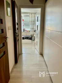 EXKLUZÍVNE NA PREDAJ – 3-IZBOVÝ BYT S DVOMA BALKÓNMI, UL. MOJMÍROVA, BÁNOVCE NAD BEBRAVOU