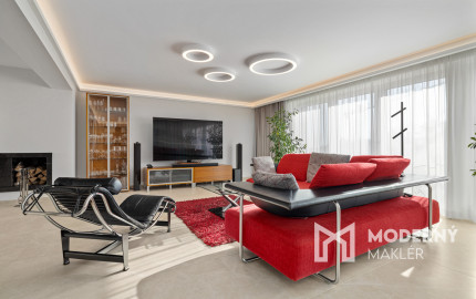 Na predaj vila so smart technológiami a výťahom na Slavíne