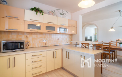 Na predaj priestranný 5-izbový rodinný dom v pokojnej lokalite mesta Gabčíkovo