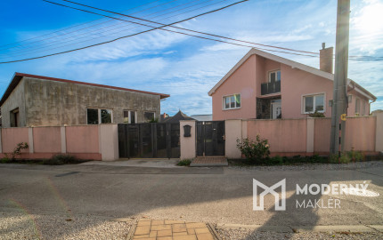 Na predaj priestranný 5-izbový rodinný dom v pokojnej lokalite mesta Gabčíkovo