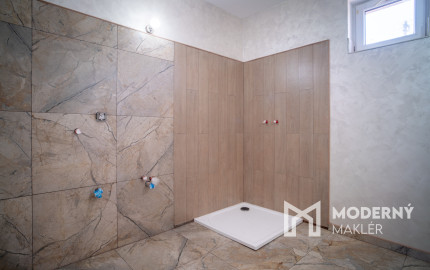 Na predaj priestranný rodinný dom v obci Zlaté Klasy