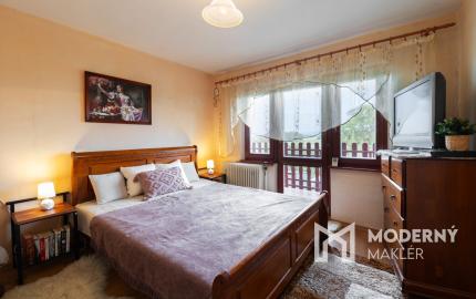 Nová znížená cena! Na predaj 5-izbový rodinný dom s veľkou záhradou v Novej Vsi nad Váhom