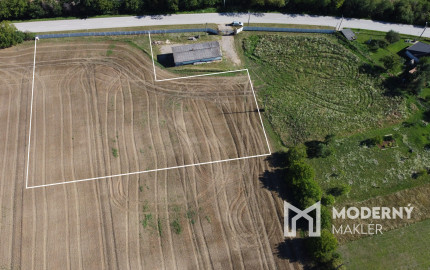 Na predaj investičný pozemok v obci Čechy